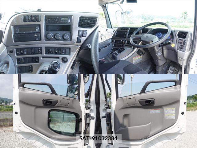 Nissan QUON 2017-08 8231436-21