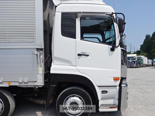 Nissan QUON 2017-08 8231436-2