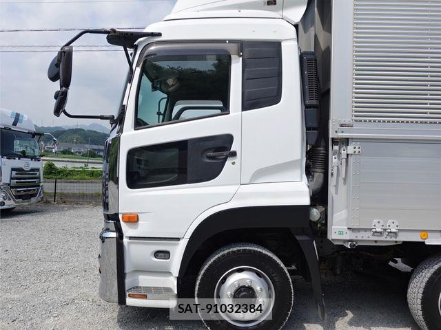 Nissan QUON 2017-08 8231436-7