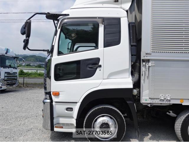 Nissan QUON 2017-08 8231434-8