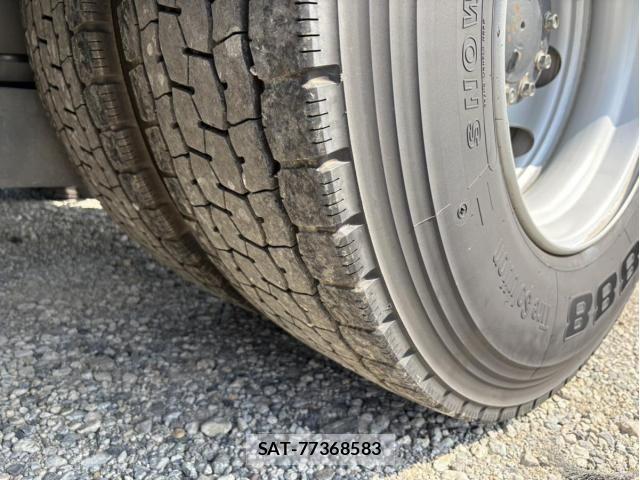Nissan QUON 2016-12 8231440-11