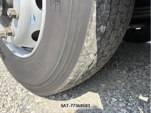 Nissan QUON 2016-12 8231440-12