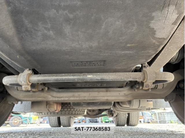 Nissan QUON 2016-12 8231440-14