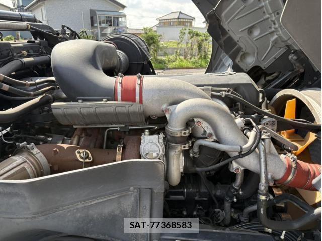Nissan QUON 2016-12 8231440-25