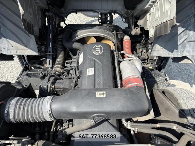 Nissan QUON 2016-12 8231440-26