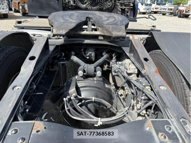 Nissan QUON 2016-12 8231440-7