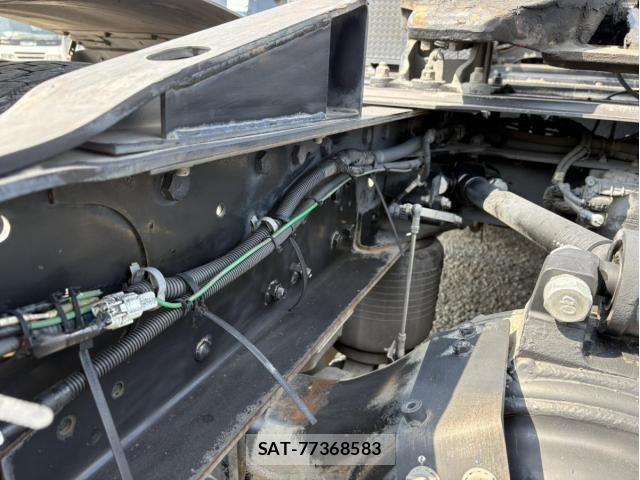 Nissan QUON 2016-12 8231440-8