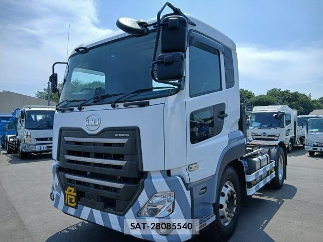 Nissan QUON 2021-10 8246433-0