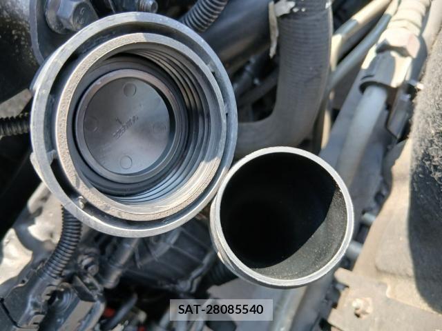 Nissan QUON 2021-10 8246433-10