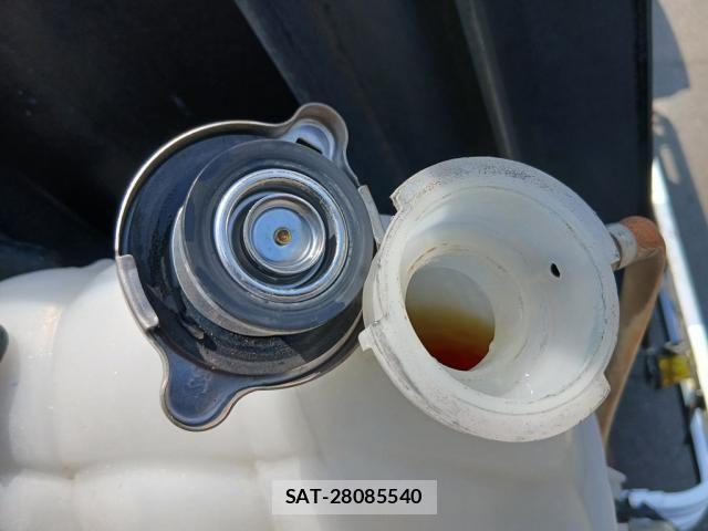 Nissan QUON 2021-10 8246433-11