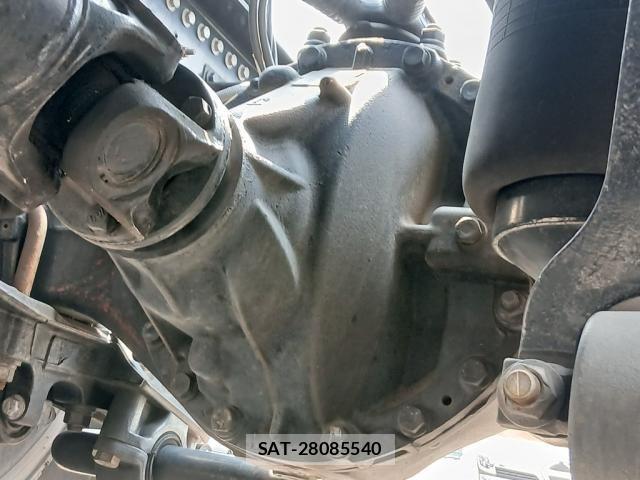 Nissan QUON 2021-10 8246433-16