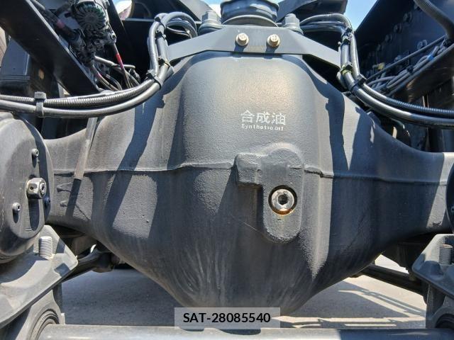 Nissan QUON 2021-10 8246433-17