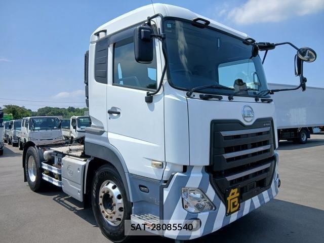 Nissan QUON 2021-10 8246433-1