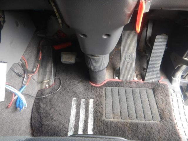 Nissan QUON 2014-11 8311141-18