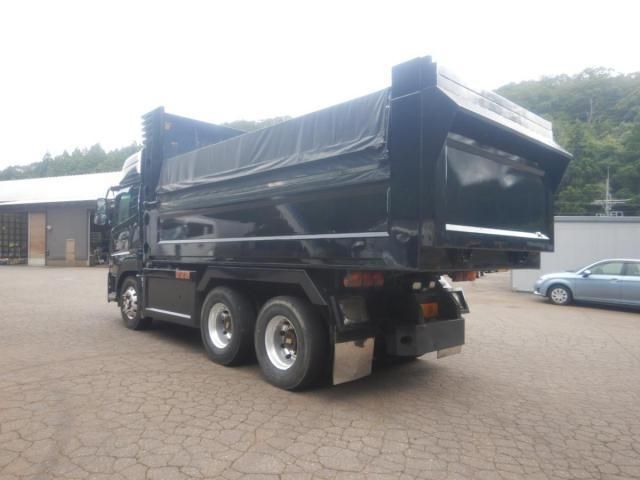 Nissan QUON 2014-11 8311141-4