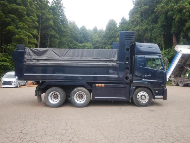 Nissan QUON 2014-11 8311141-7