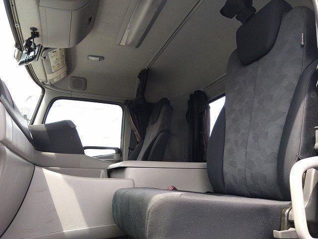 Nissan QUON 2019-06 8311140-19
