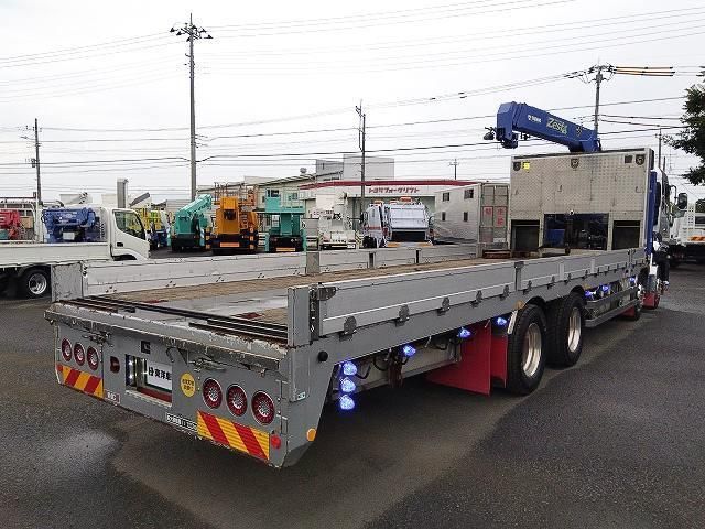 Nissan QUON 2019-06 8311140-3
