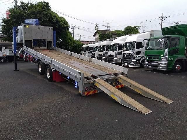 Nissan QUON 2019-06 8311140-7