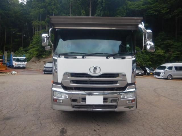 Nissan QUON 2013-10 8331988-1