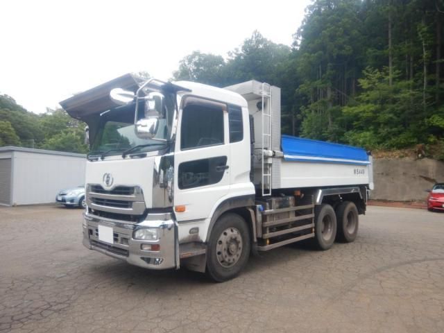 Nissan QUON 2013-10 8331988-2