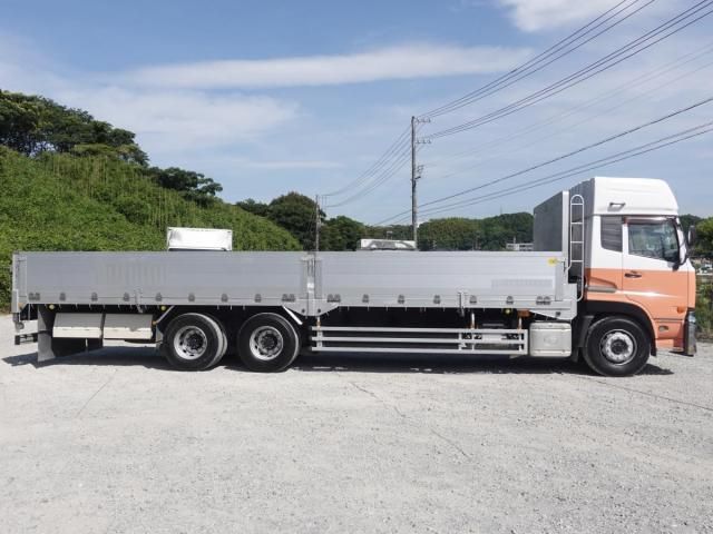 Nissan QUON 2011-05 8331987-4