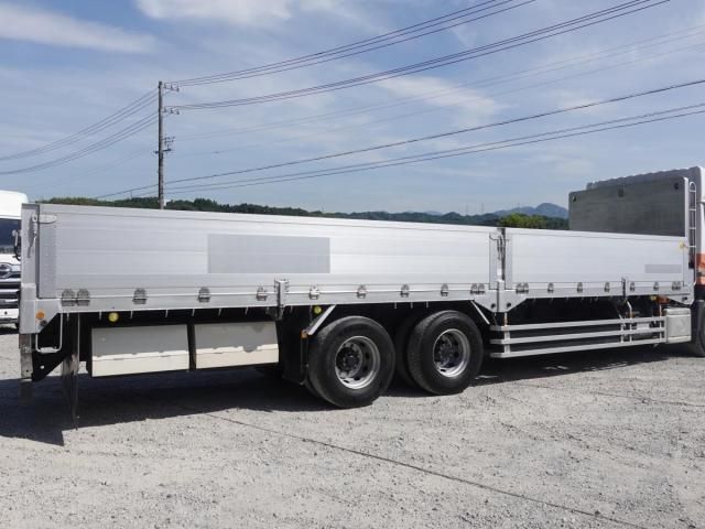 Nissan QUON 2011-05 8331987-5