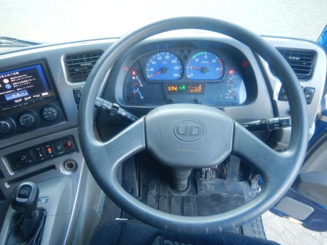 Nissan QUON 2012-01 8331971-9