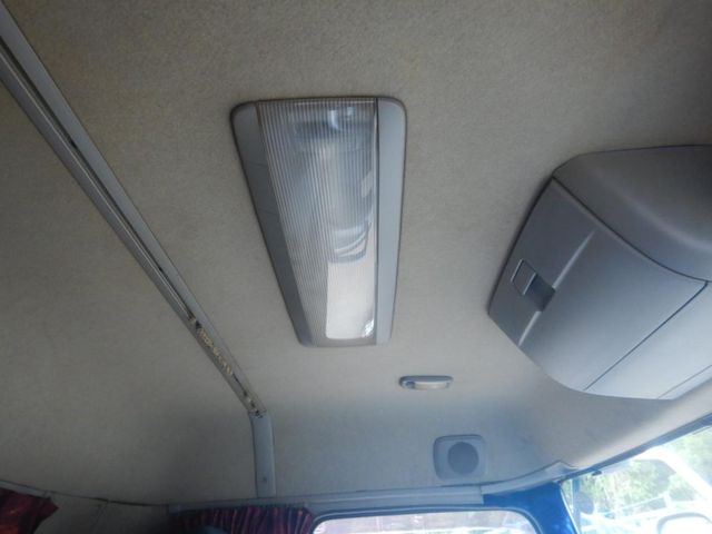 Nissan QUON 2012-01 8331971-18