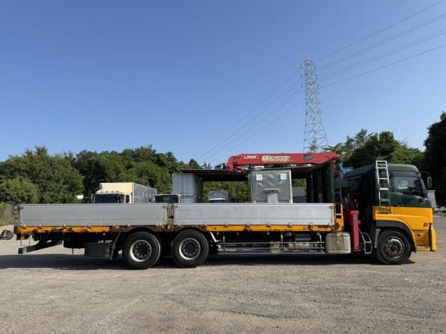 Nissan QUON 2013-06 8331978-1