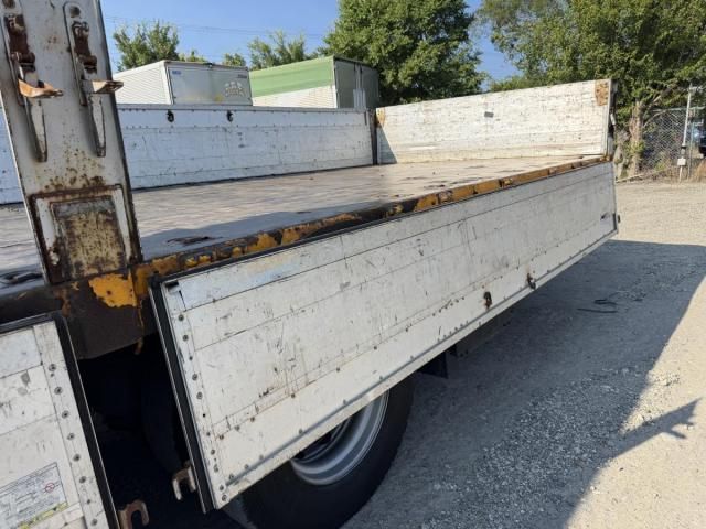 Nissan QUON 2013-06 8331978-19
