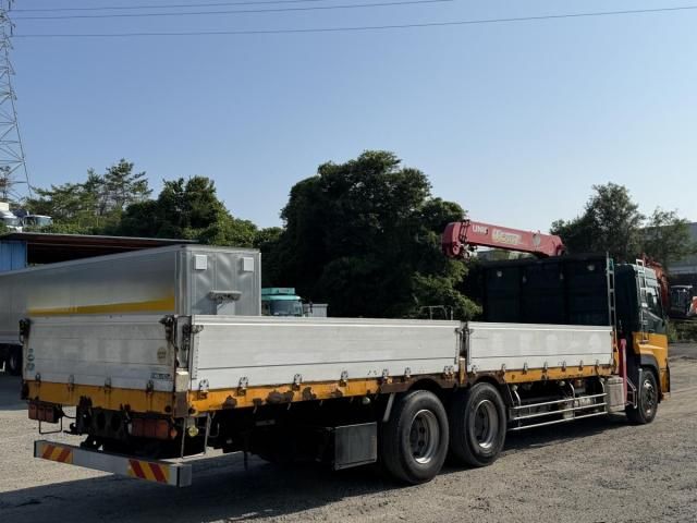 Nissan QUON 2013-06 8331978-8