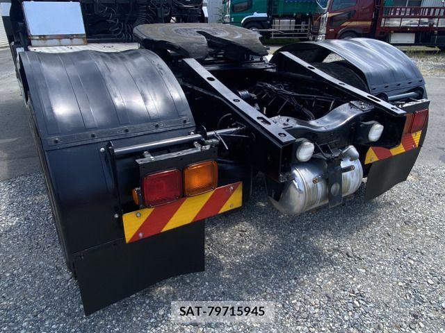 Nissan QUON 2018-07 8337532-6