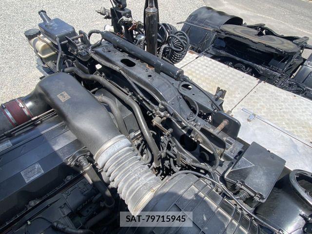 Nissan QUON 2018-07 8337532-8