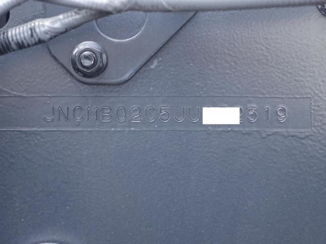 Nissan QUON 2018-05 8331976-12
