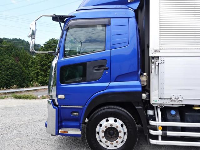 Nissan QUON 2018-05 8331976-7
