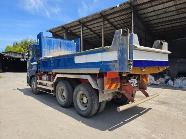 Nissan QUON 2015-01 8331974-2