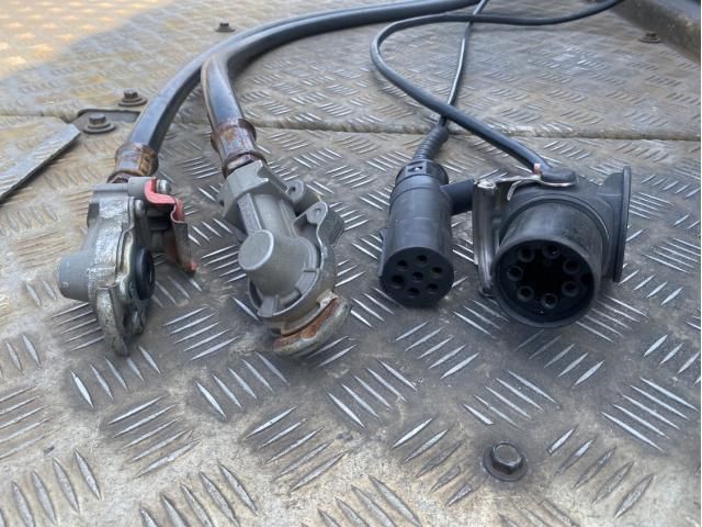 Nissan QUON 2018-10 8331972-12