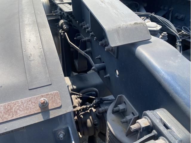 Nissan QUON 2018-10 8331972-14