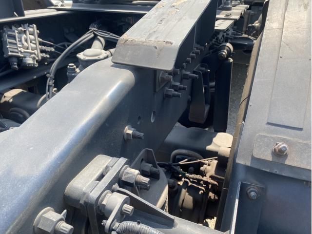 Nissan QUON 2018-10 8331972-15