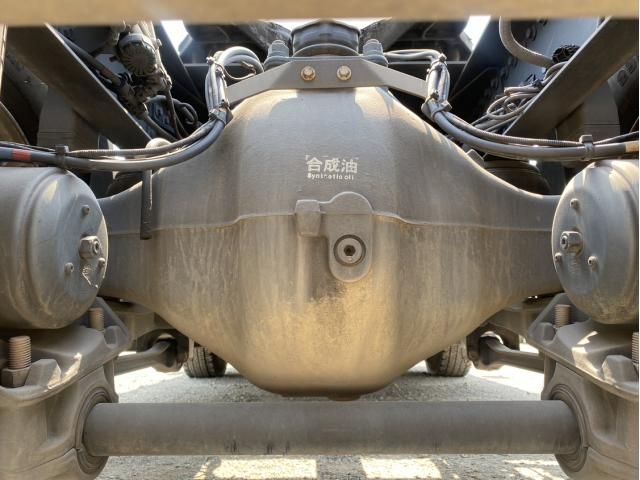 Nissan QUON 2018-10 8331972-17