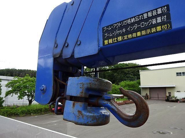 Nissan QUON 2021-07 8331970-24
