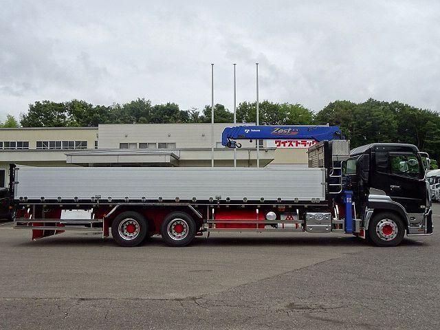 Nissan QUON 2021-07 8331970-4