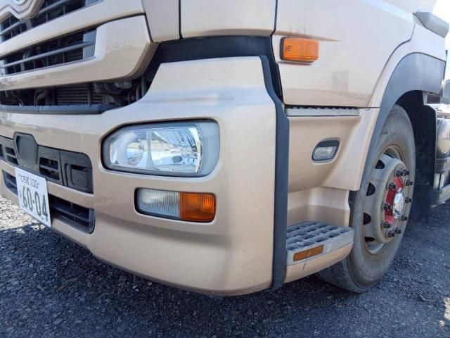 Nissan QUON 2017-12 8331989-12