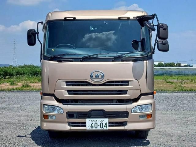 Nissan QUON 2017-12 8331989-2