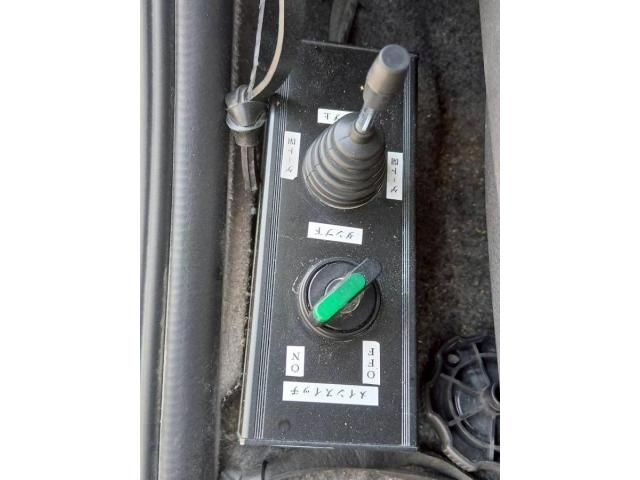Nissan QUON 2017-12 8331989-29