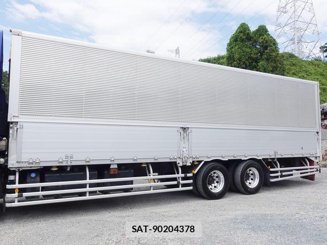 Nissan QUON 2018-05 8337533-5