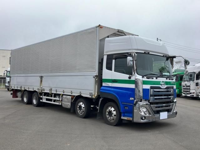 Nissan QUON 2021-10 8331969-1