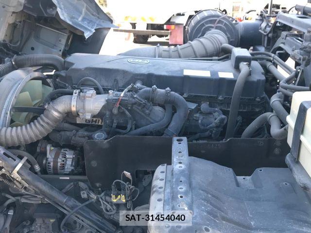 Nissan QUON 2020-09 8355437-12