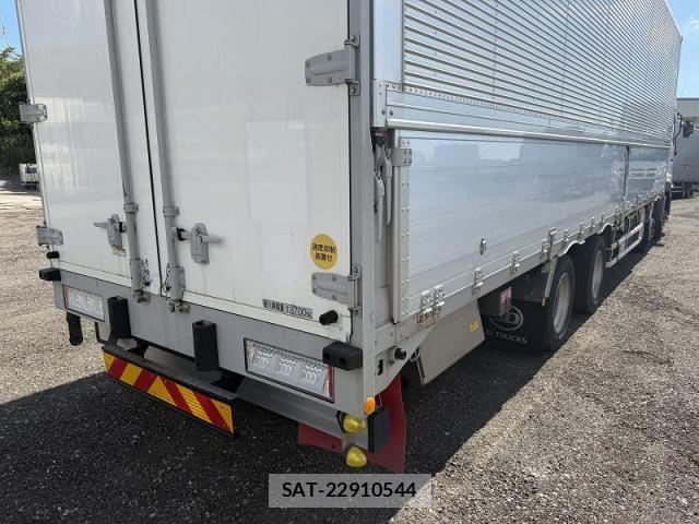 Nissan QUON 2021-01 8355441-29